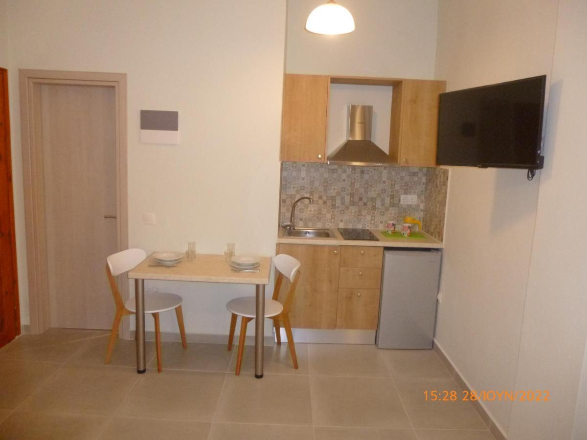Niki Studios And Apartments By Hotelius Akharavi Extérieur photo