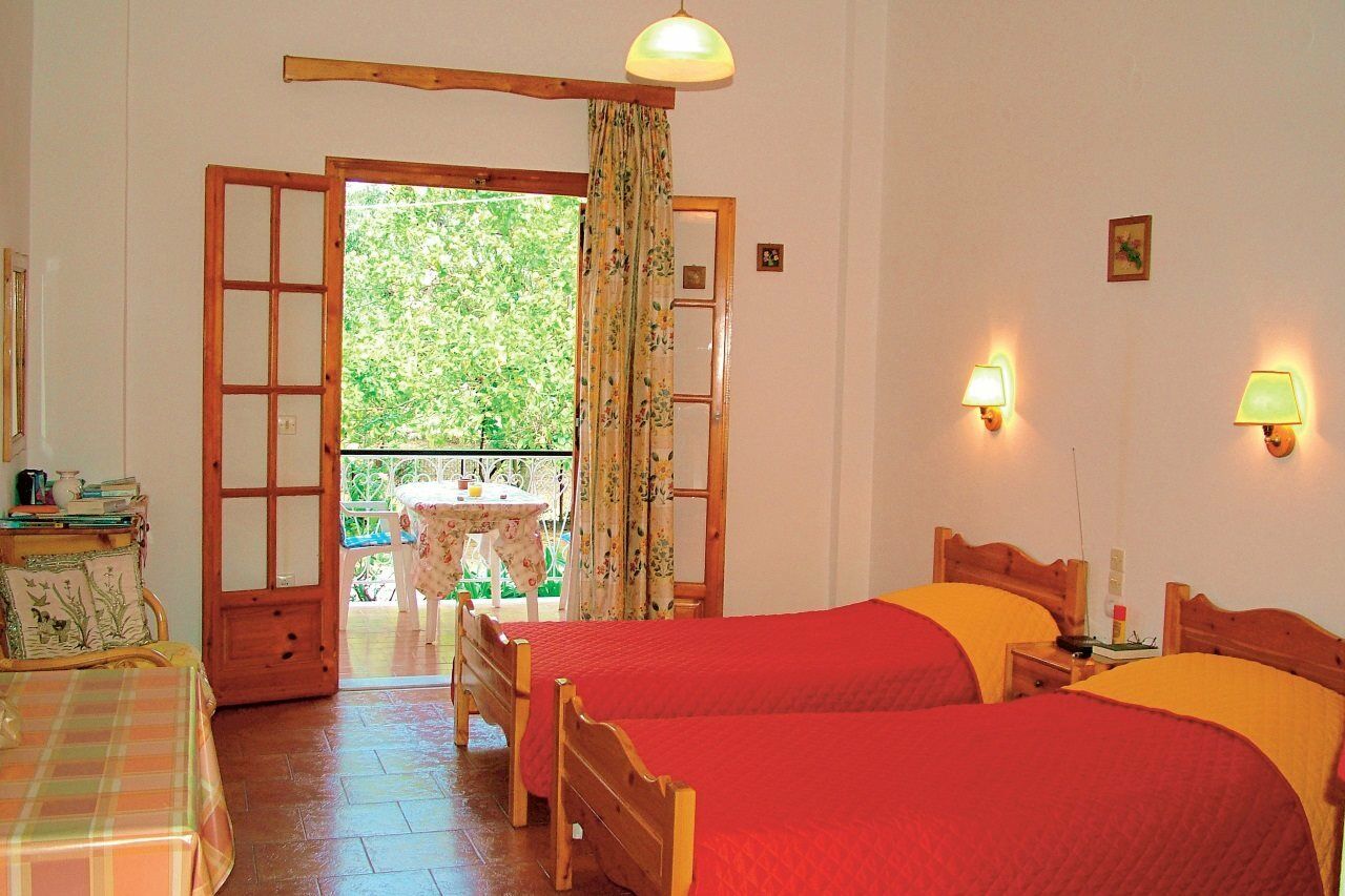 Niki Studios And Apartments By Hotelius Akharavi Extérieur photo