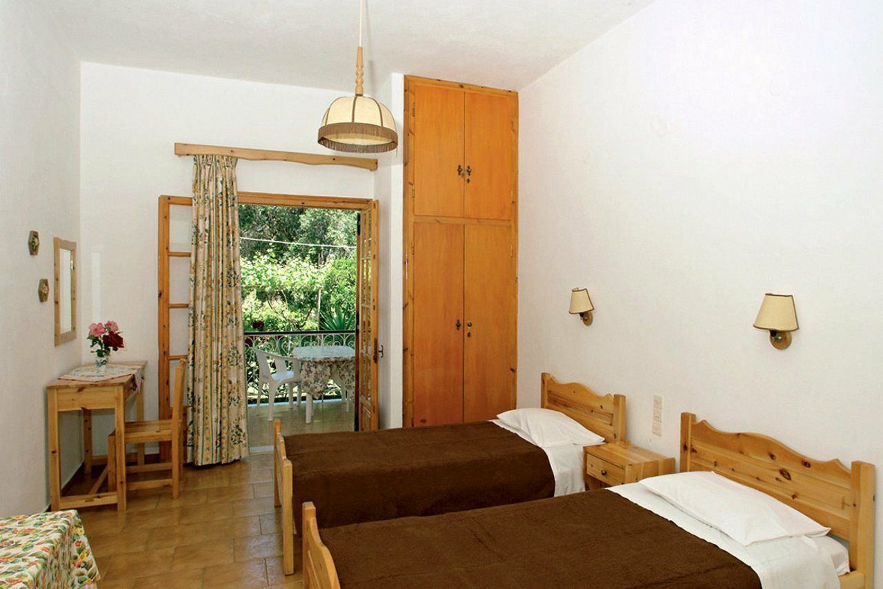 Niki Studios And Apartments By Hotelius Akharavi Extérieur photo